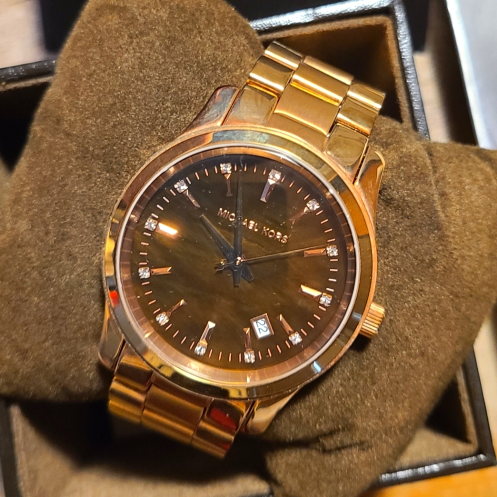 EUC Michael Kors Rose Gold Watch